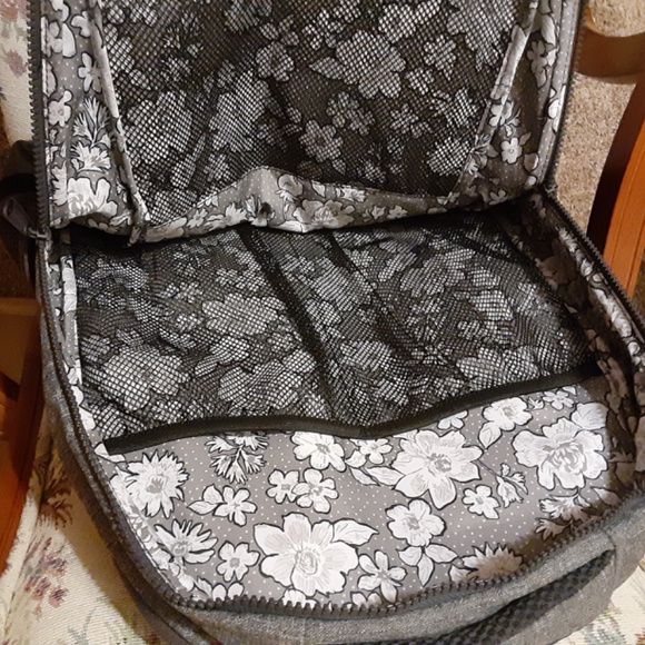 Vera Bradley Grand Reactive Heather Gray Backpack - Picture 10 of 13